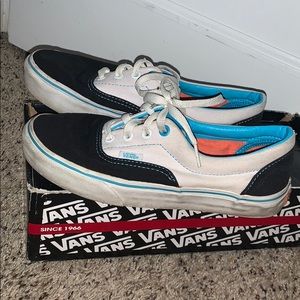 Used teal/black/white Vans